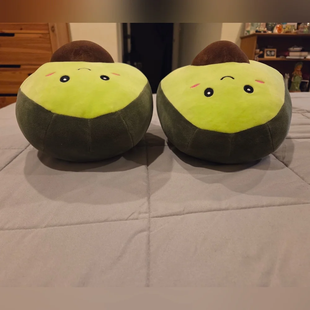 SET OF TWO - PLUSH ADORABLE AVOCADO HALVES (BOTH WITH THE SEED IN THEIR TUMMY) - Picture 5 of 11
